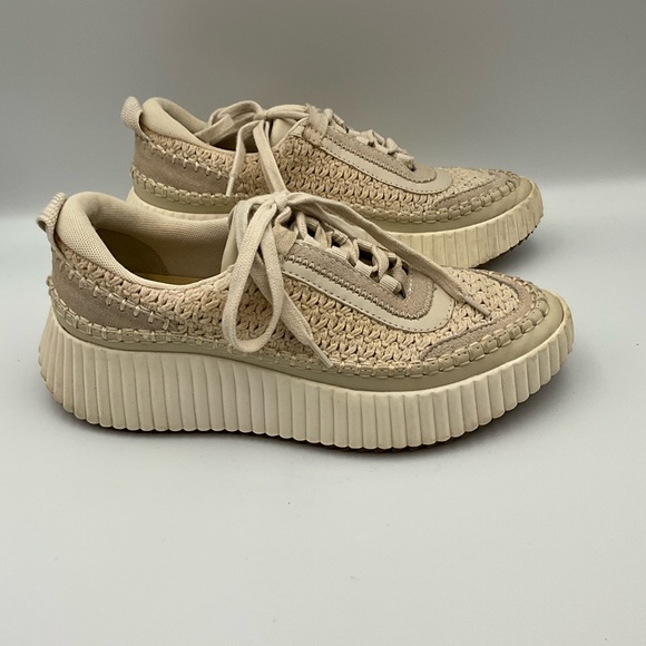 Dolce Vita Sneakers Size 7.5 Cream Textured Crocheted Style Sneakers - Picture 2 of 7
